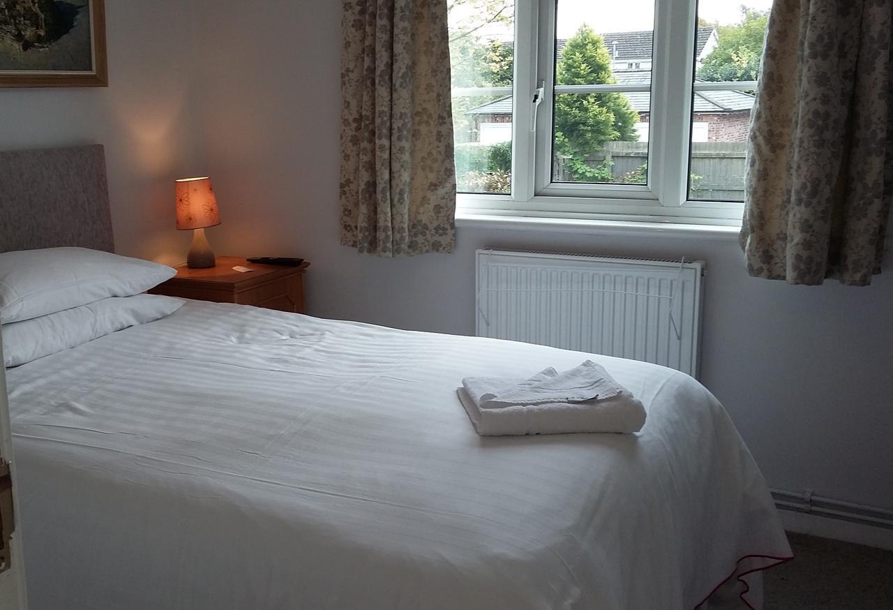 Church End Farm Bed And Breakfast Hale  Esterno foto